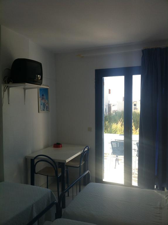 Livadi  Gorgona Studios מראה חיצוני תמונה